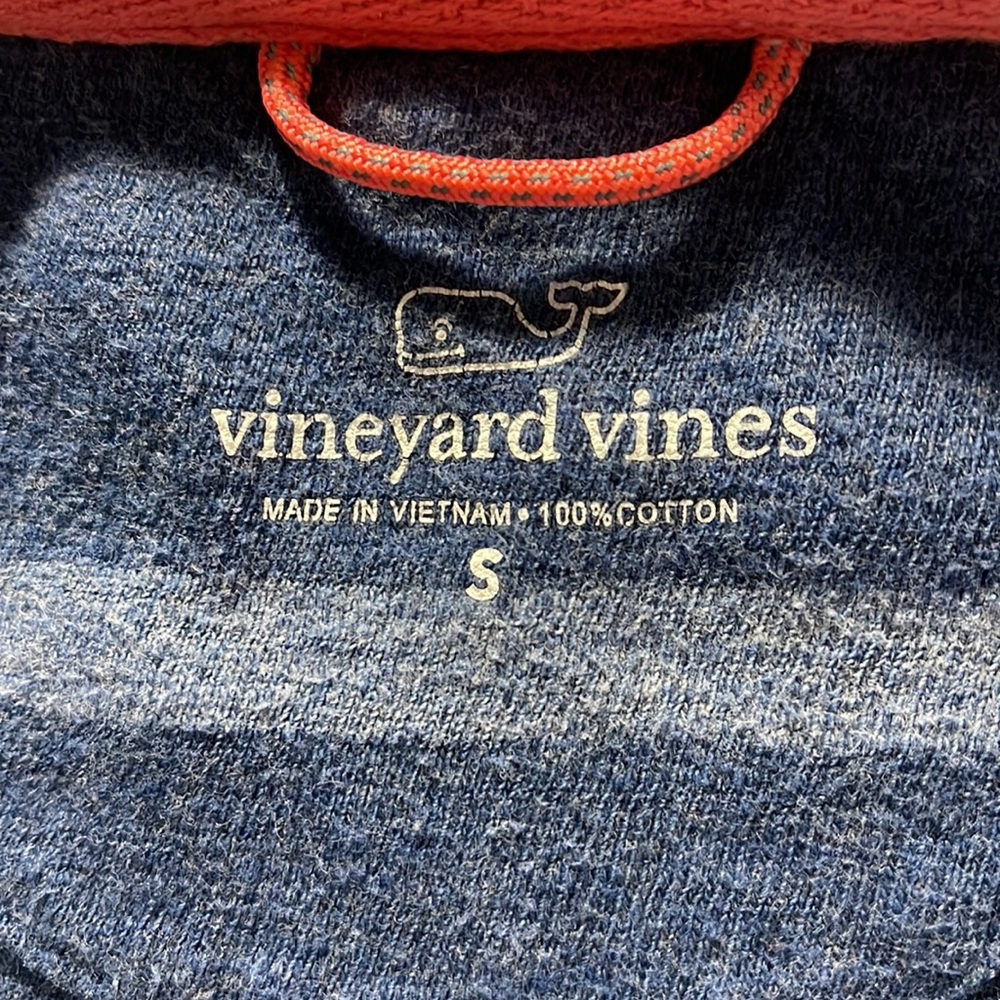 VINEYARD VINES Apollo (long sleeve). Size Small - Picture 9 of 10